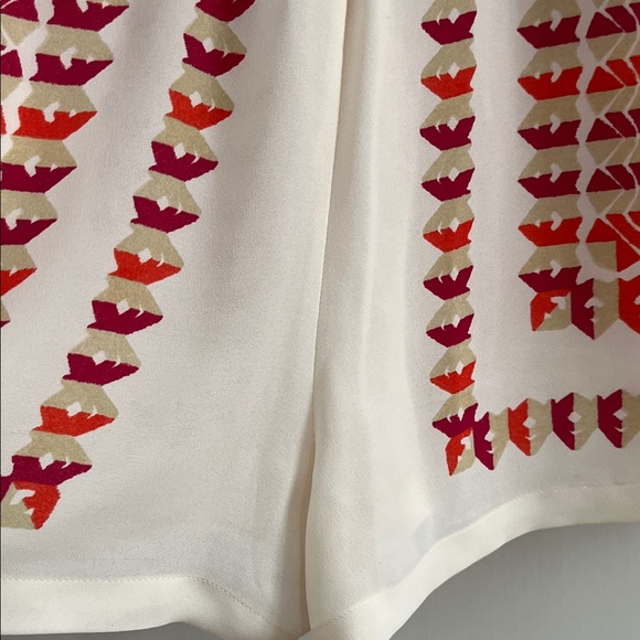 BCBGMaxAzria Pink and Cream Patterned Shorts Romper - Picture 13 of 16